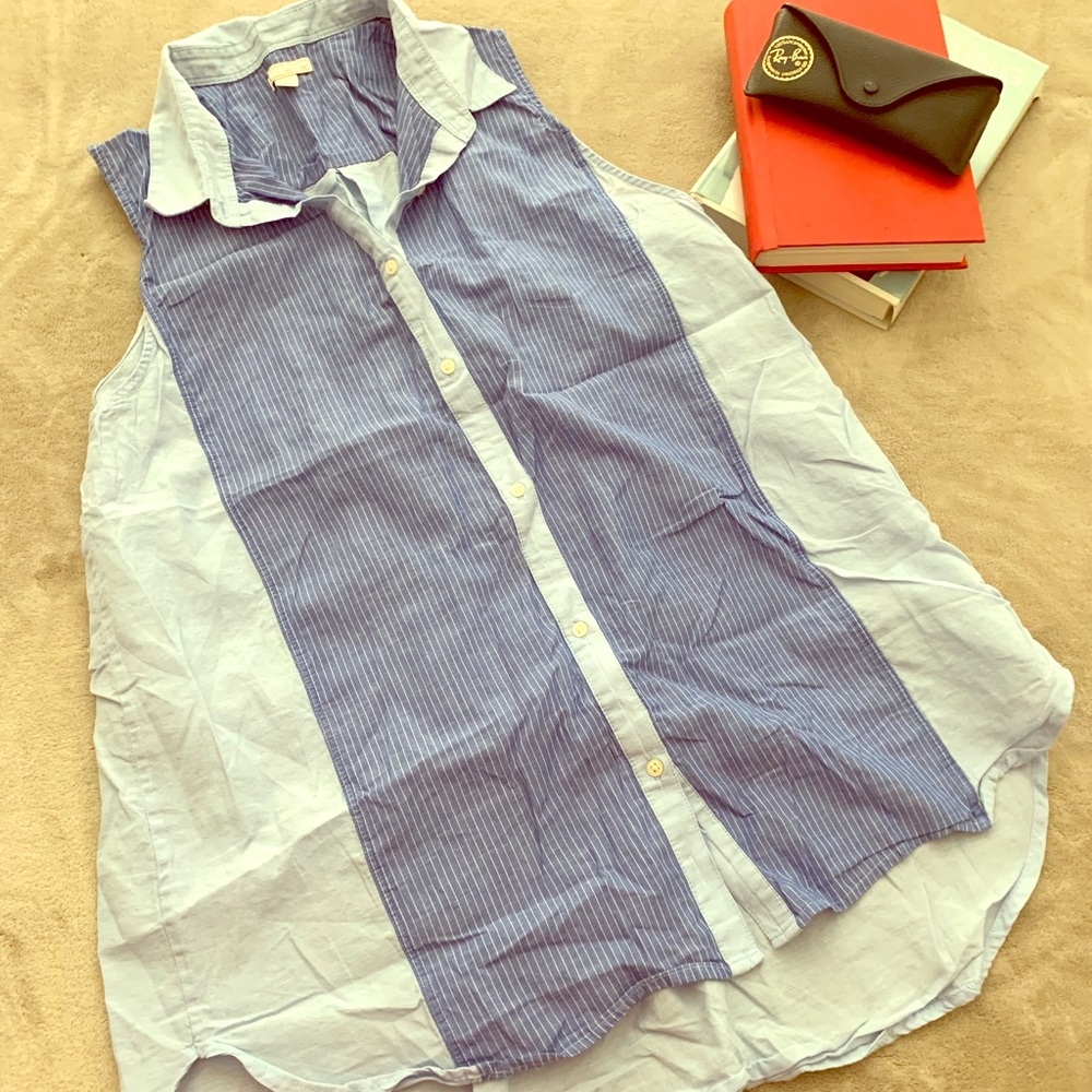 GAP Sleeveless Dress Shirt